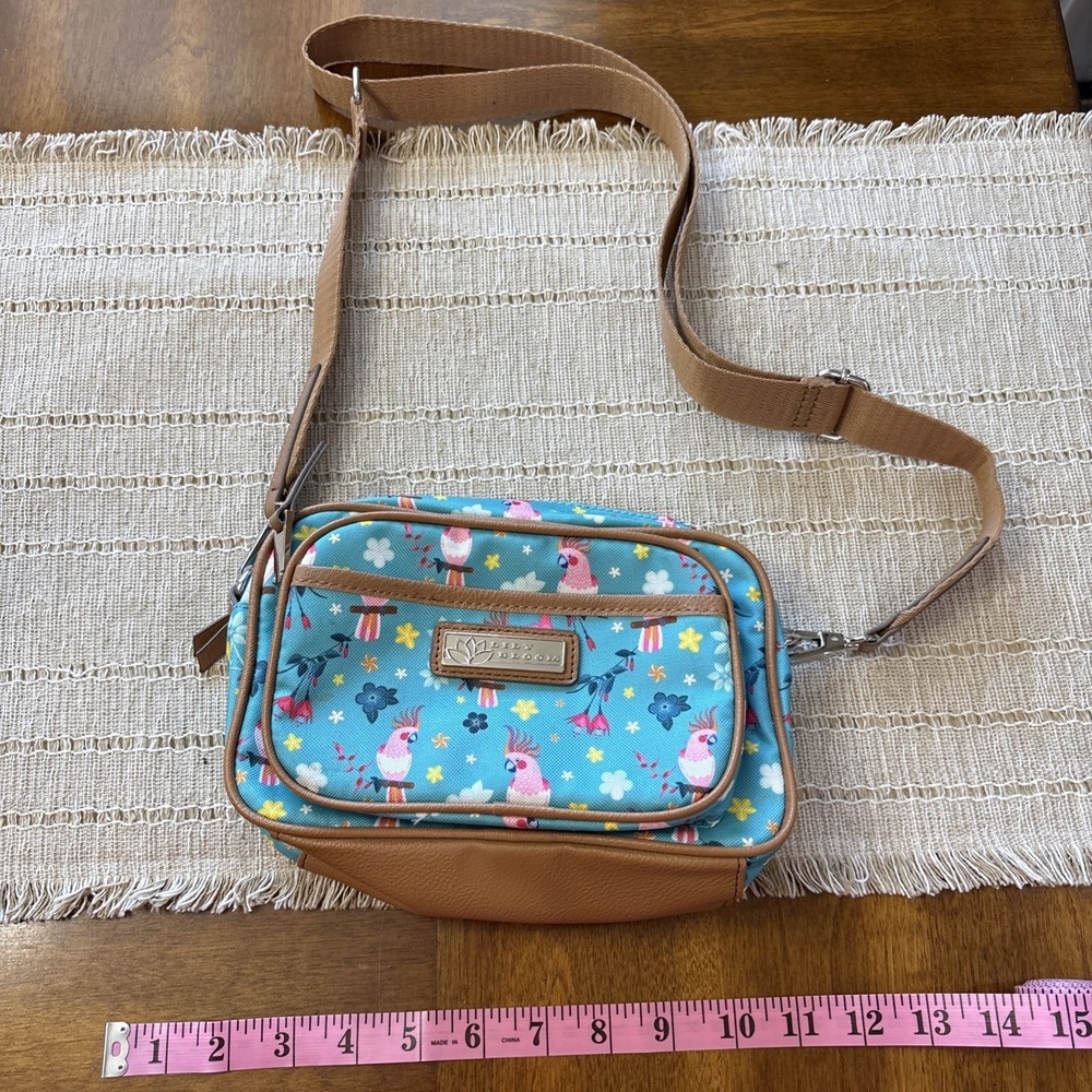 Lilly Bloom Crossbody Purse Cocketeil Blue Floral Adjustable Strap Zip Closure - Picture 2 of 9